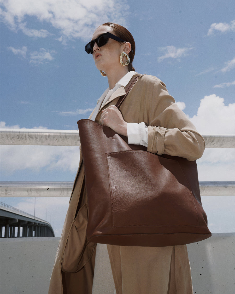 Maggie Tote - Oversized Cognac Italia Leather Handbag - Streets Ahead
