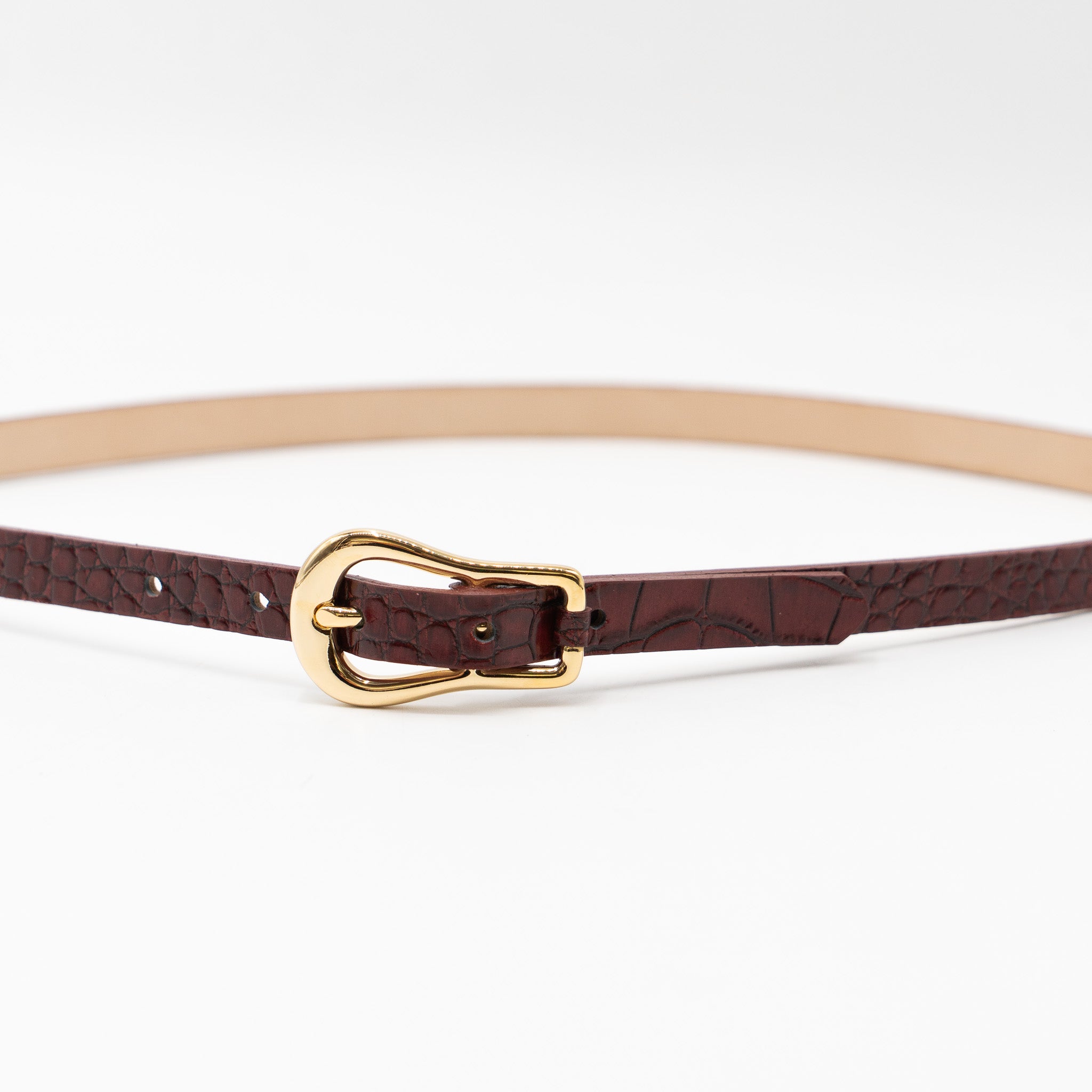 Streets Ahead Será Belt — burgundy croc leather with petite 24k gold buckle