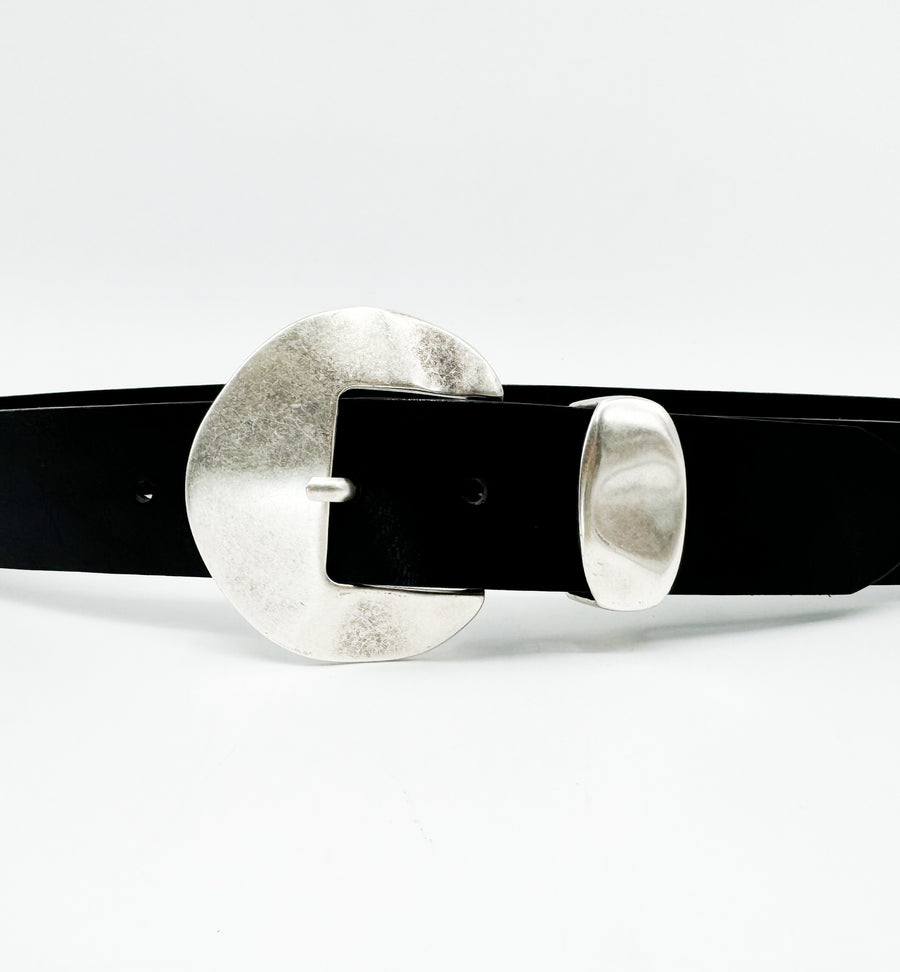 Soren Belt - Chic Black Italian Leather Belt Modern Western Silver Buckle - Streets Ahead