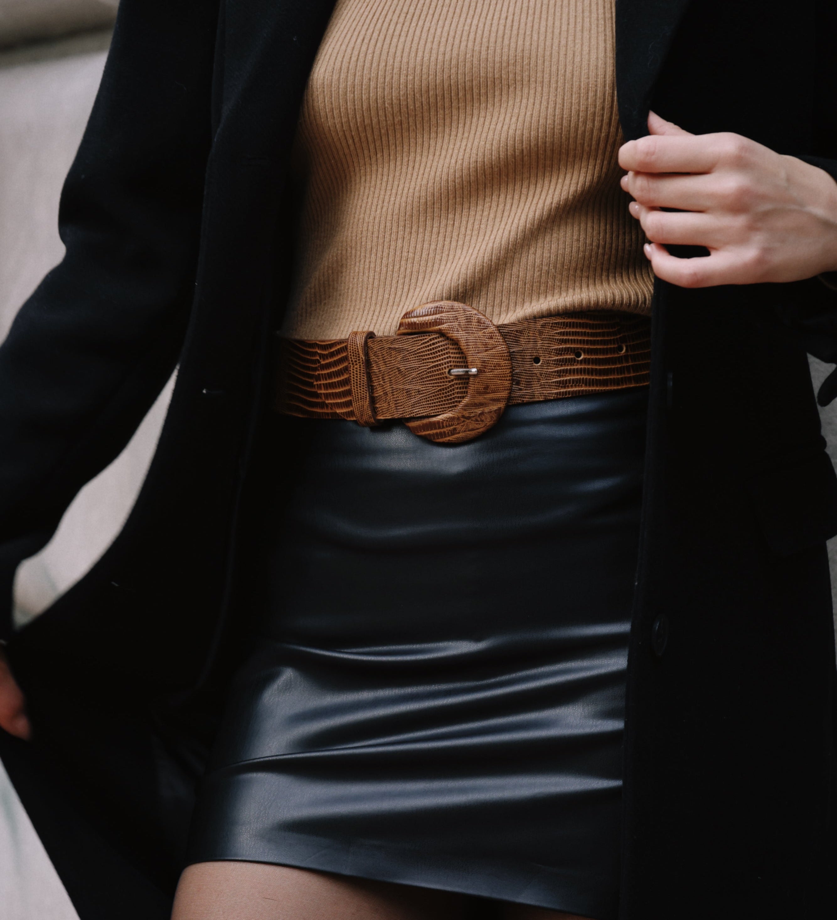 Streets Ahead Tara Belt — lizard-embossed Italian calfskin with covered circular buckle