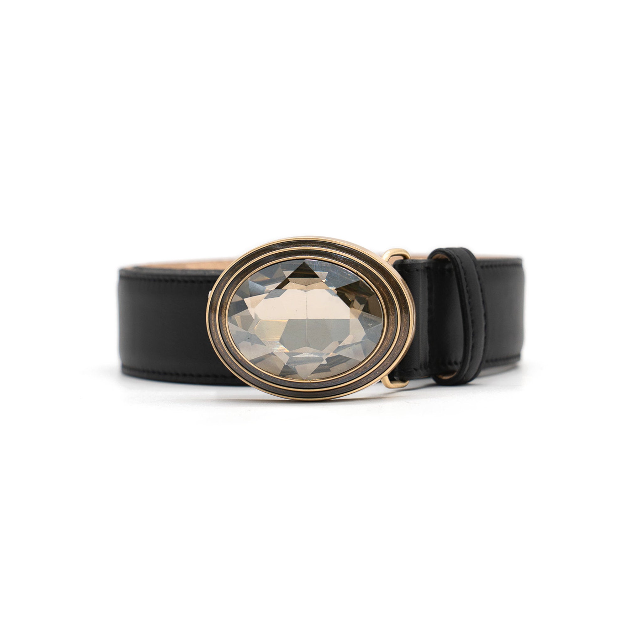 Adele Belt in black leather, coiled