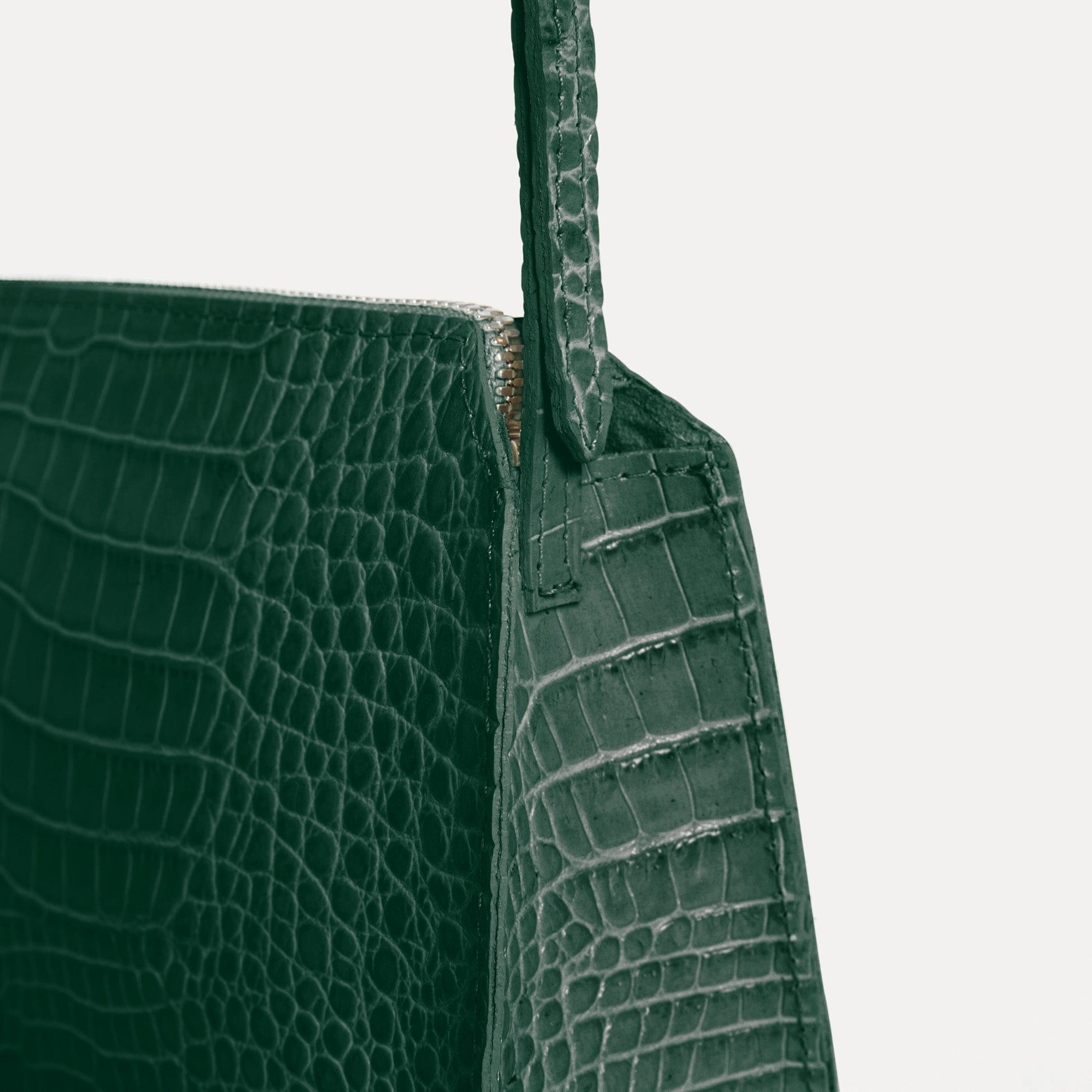 Streets Ahead Aria Handbag showing adjustable buckle strap